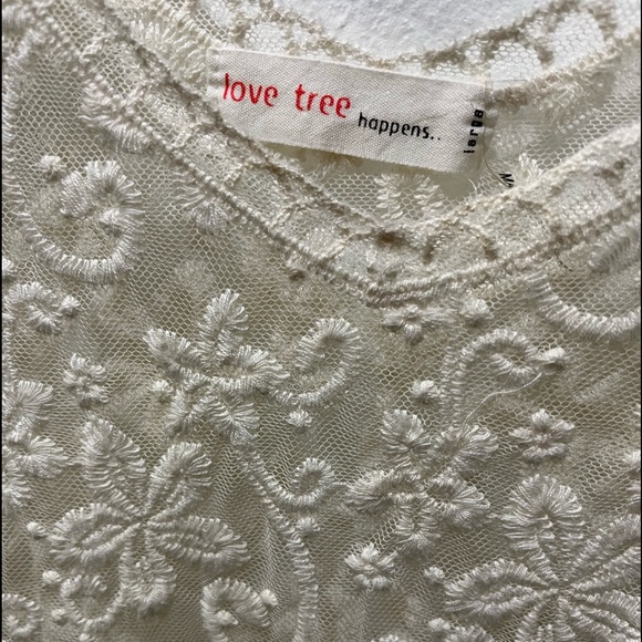 LOVE TREE HAPPENS IVORY CREAM LACE SHEER FLORAL SCOOP NECK TANK BLOUSE - Picture 2 of 13